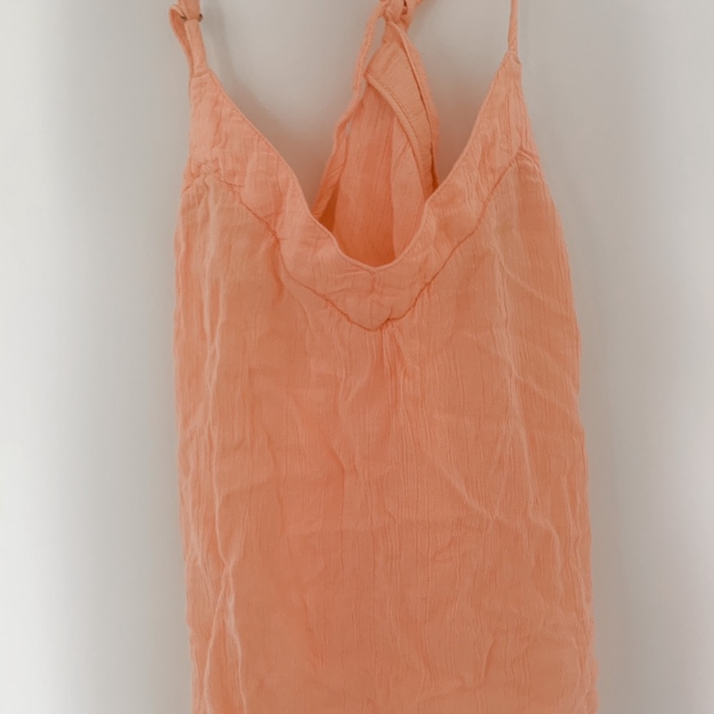 pink flowy top